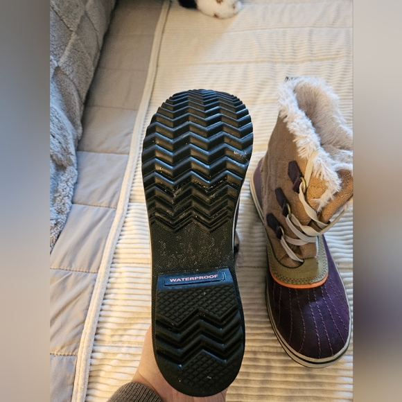 Sorel Women's Winter Snow Boots in  Tan W Purple&coral with Faux Fur Trim 8.5 - Picture 9 of 9